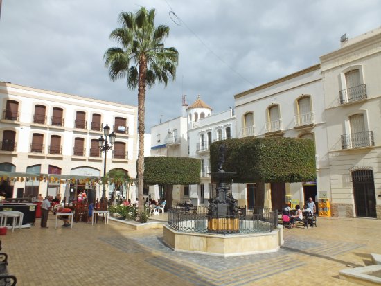 plaza-mayor-de-vera